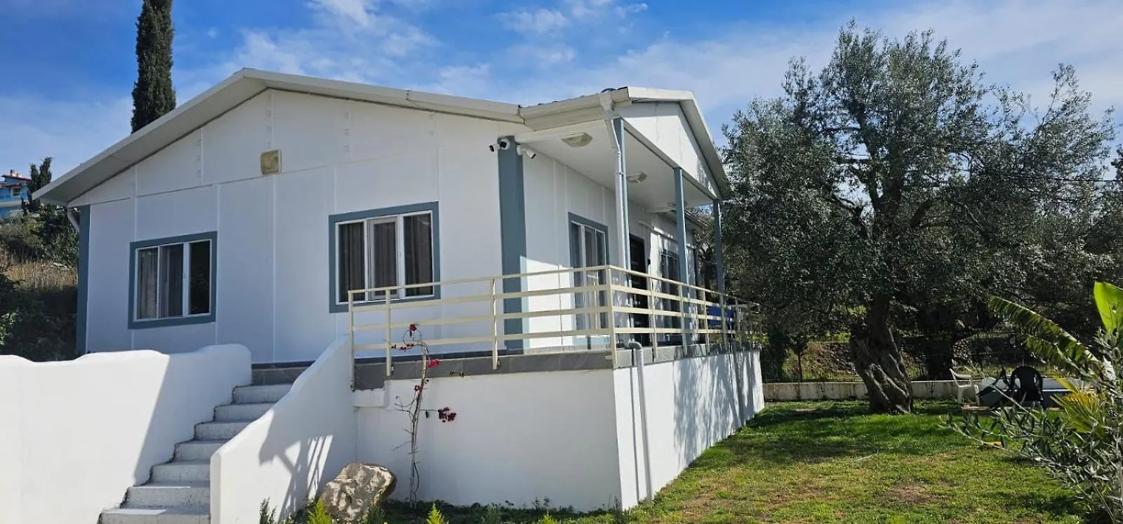 Villa Ermis Dhermi 0*,  Albania